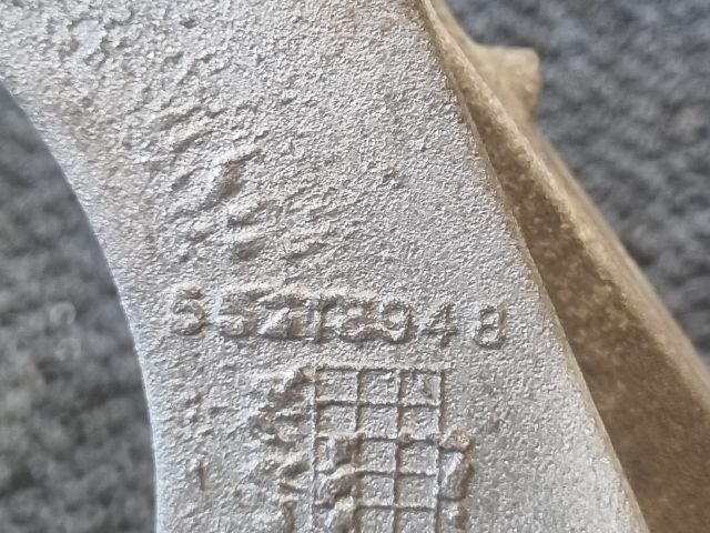 bontott ABARTH 500 / 595 / 695 Generátor Tartó Bak