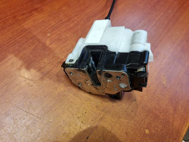 bontott ABARTH 500 / 595 / 695 Bal első Ajtózár