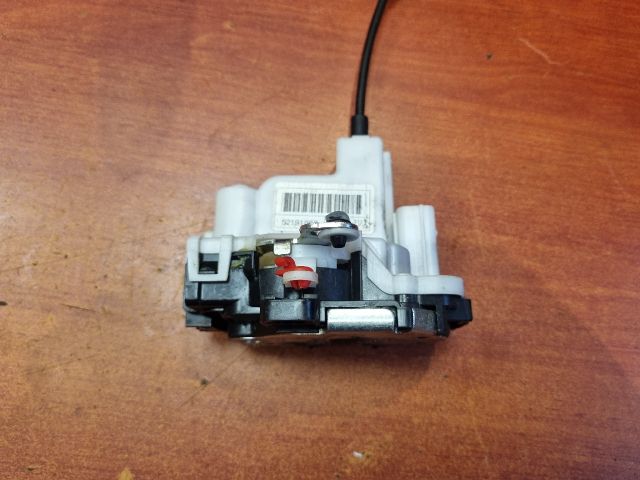 bontott ABARTH 500 / 595 / 695 Bal első Ajtózár