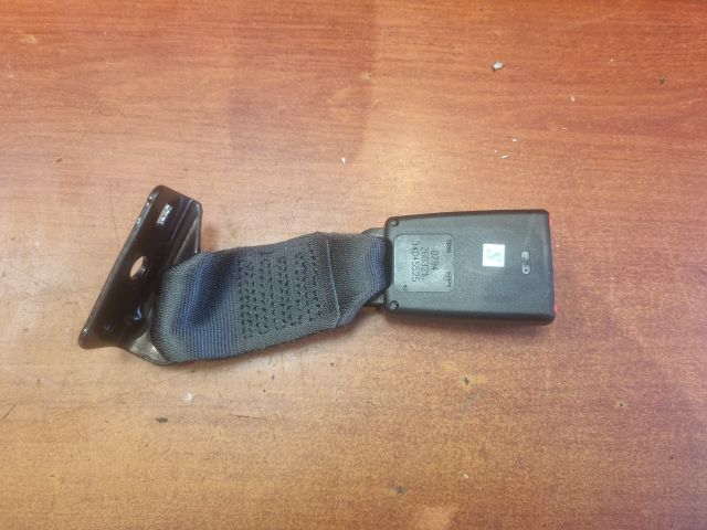 bontott ABARTH 500 / 595 / 695 Bal hátsó Biztonsági Öv Csat