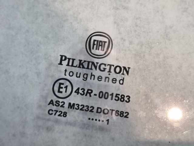 bontott ABARTH 500 / 595 / 695 Jobb első Ablak