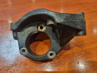 bontott ABARTH 500 / 595 / 695 Jobb első Féltengely Tartó