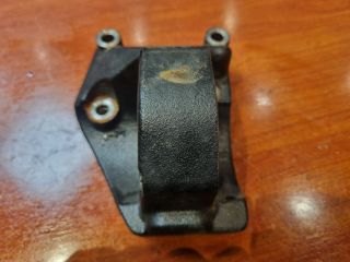 bontott ABARTH 500 / 595 / 695 Jobb első Féltengely Tartó