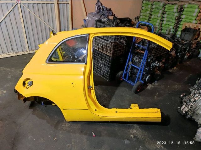 bontott ABARTH 500 / 595 / 695 Jobb hátsó Negyed Karosszéria Csomag