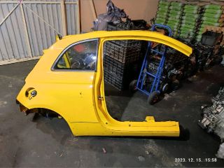 bontott ABARTH 500 / 595 / 695 Jobb hátsó Negyed Karosszéria Csomag