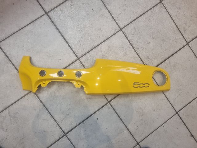 bontott ABARTH 500 / 595 / 695 Jobb Műszerfal Díszléc