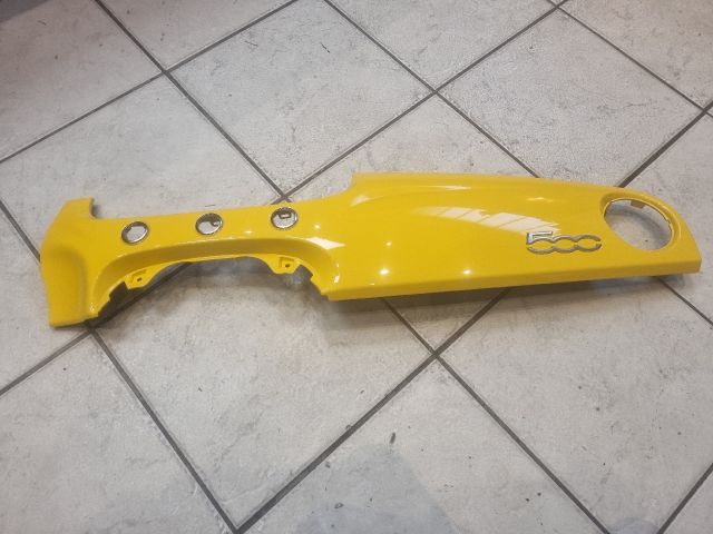 bontott ABARTH 500 / 595 / 695 Jobb Műszerfal Díszléc