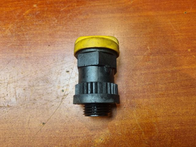 bontott ABARTH 500 / 595 / 695 Olaj Beöntő Cső