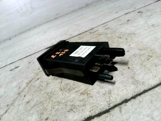 bontott   Ablakfűtés Kapcsoló