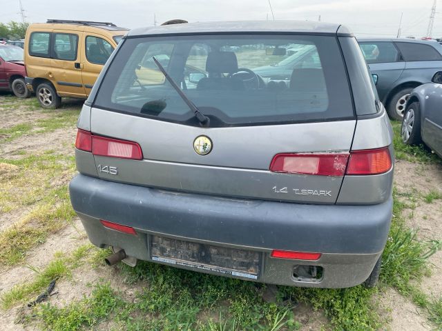 bontott ALFA ROMEO 145 Bal Hátsó Lámpa