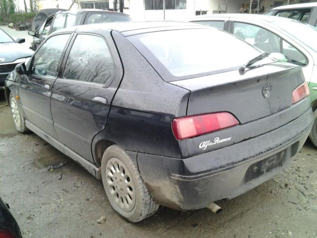 bontott ALFA ROMEO 146 Bal első Ajtó (Üres lemez)