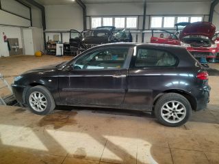 bontott ALFA ROMEO 147 Bal első Csonkállvány Kerékaggyal