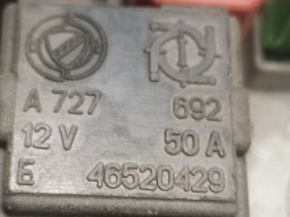 bontott ALFA ROMEO 147 Biztosítéktábla Motortér