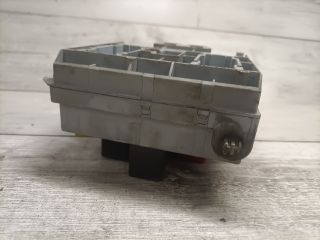 bontott ALFA ROMEO 147 Biztosítéktábla Motortér