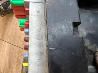 bontott ALFA ROMEO 147 Biztosítéktábla Motortér