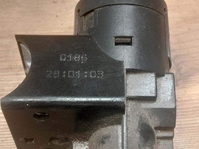 bontott ALFA ROMEO 147 Gyújtáskapcsoló