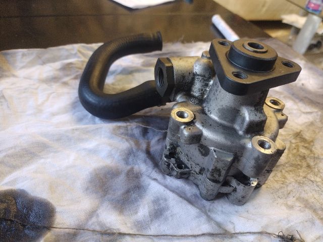 bontott ALFA ROMEO 147 Kormányszervó Motor (Hidraulikus)