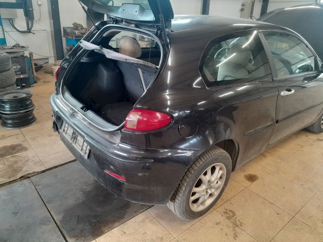 bontott ALFA ROMEO 147 Nívópálca