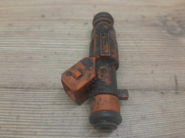 bontott ALFA ROMEO 147 Porlasztó (1 db)