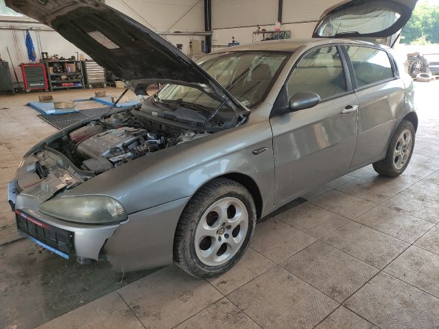 bontott ALFA ROMEO 147 Bal első Féknyereg Munkahengerrel