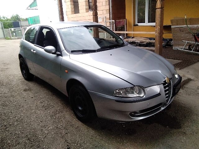 bontott ALFA ROMEO 147 Bal első Féknyereg Munkahengerrel