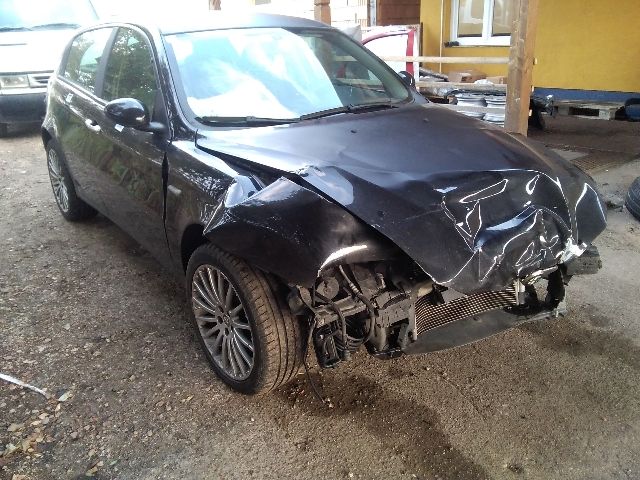 bontott ALFA ROMEO 147 Bal hátsó Féknyereg Munkahengerrel