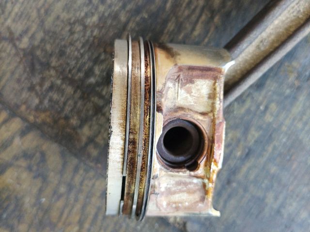 bontott ALFA ROMEO 147 Dugattyú és Hajtókar