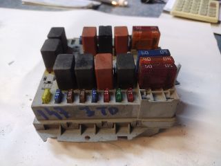 bontott ALFA ROMEO 147 Biztosítéktábla Motortér