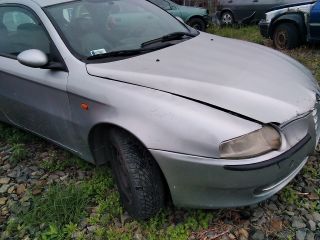 bontott ALFA ROMEO 147 Biztosítéktábla Motortér