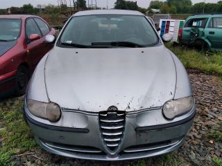 bontott ALFA ROMEO 147 Biztosítéktábla Motortér