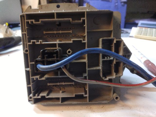 bontott ALFA ROMEO 147 Biztosítéktábla Motortér