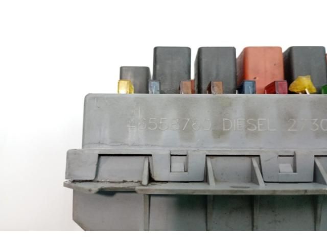 bontott ALFA ROMEO 147 Biztosítéktábla Motortér