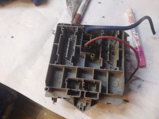 bontott ALFA ROMEO 147 Biztosítéktábla Motortér