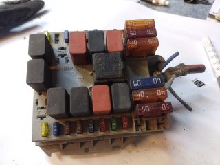 bontott ALFA ROMEO 147 Biztosítéktábla Motortér