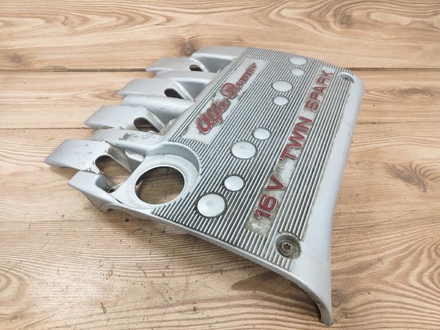 bontott ALFA ROMEO 147 Felső Motorburkolat