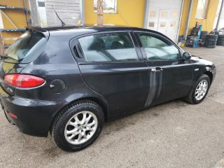 bontott ALFA ROMEO 147 Klímakompresszor