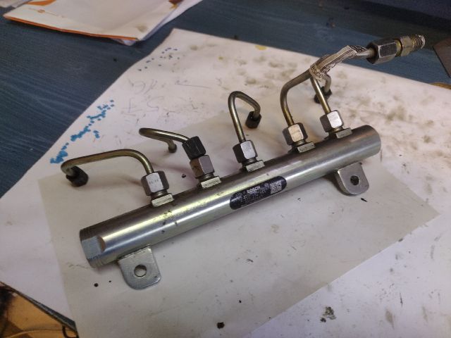 bontott ALFA ROMEO 147 Közösnyomócső