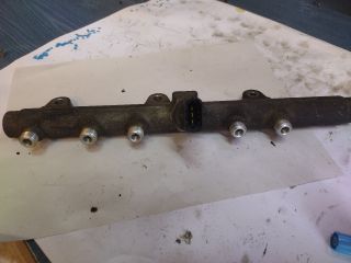 bontott ALFA ROMEO 147 Közösnyomócső