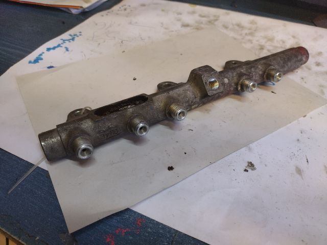 bontott ALFA ROMEO 147 Közösnyomócső