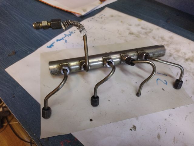 bontott ALFA ROMEO 147 Közösnyomócső