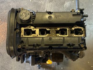 bontott ALFA ROMEO 147 Motor (Fűzött blokk hengerfejjel)