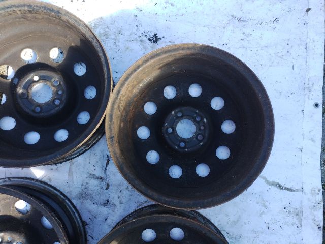 bontott ALFA ROMEO 147 Acélfelni Szett