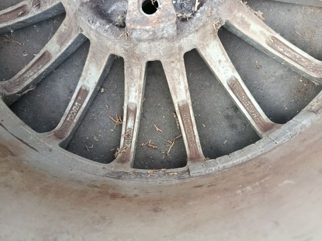 bontott ALFA ROMEO 147 Alufelni Gumival (1 db)