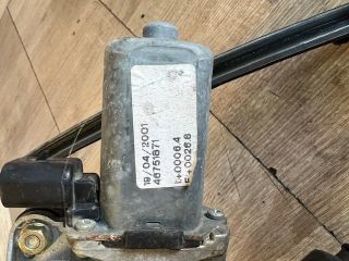 bontott ALFA ROMEO 147 Bal első Ablakemelő Szerkezet (Elektromos)