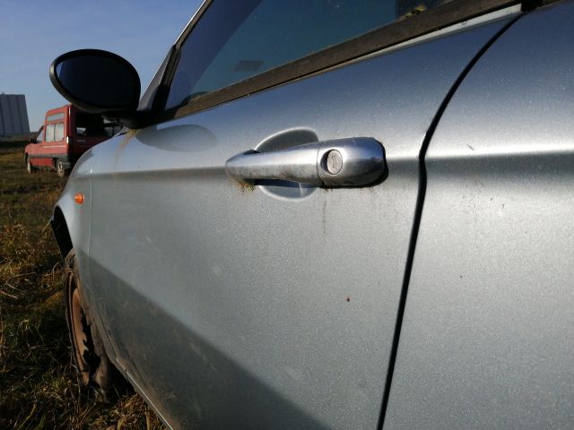 bontott ALFA ROMEO 147 Bal első Ajtó (Részeivel)