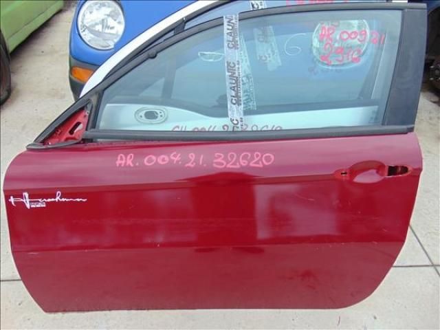 bontott ALFA ROMEO 147 Bal első Ajtó (Üres lemez)