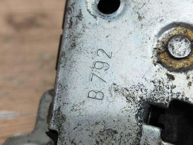 bontott ALFA ROMEO 147 Bal első Ajtózár