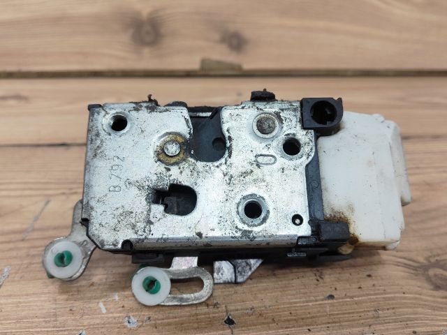 bontott ALFA ROMEO 147 Bal első Ajtózár