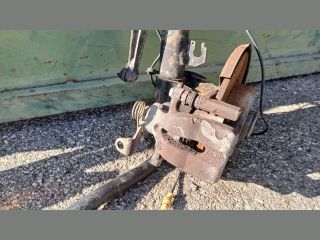 bontott ALFA ROMEO 147 Bal Gólyaláb Csonkállvánnyal