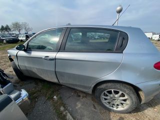 bontott ALFA ROMEO 147 Bal hátsó Ajtó Kárpit